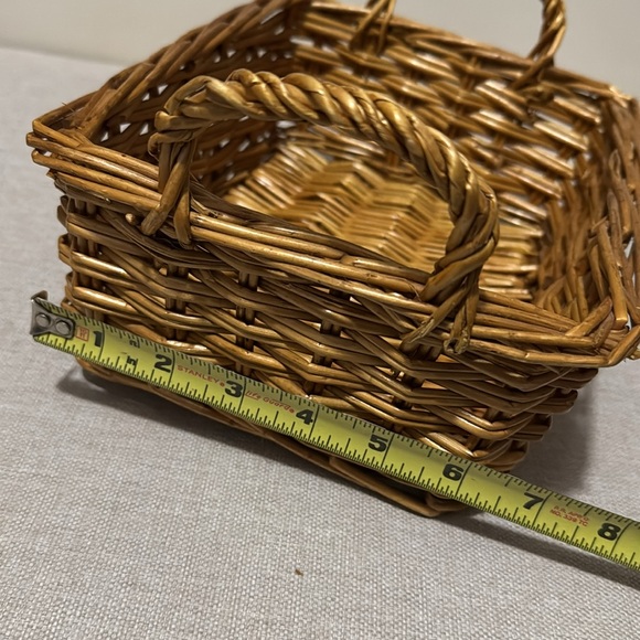 Wicker Basket with Handles - Picture 12 of 13